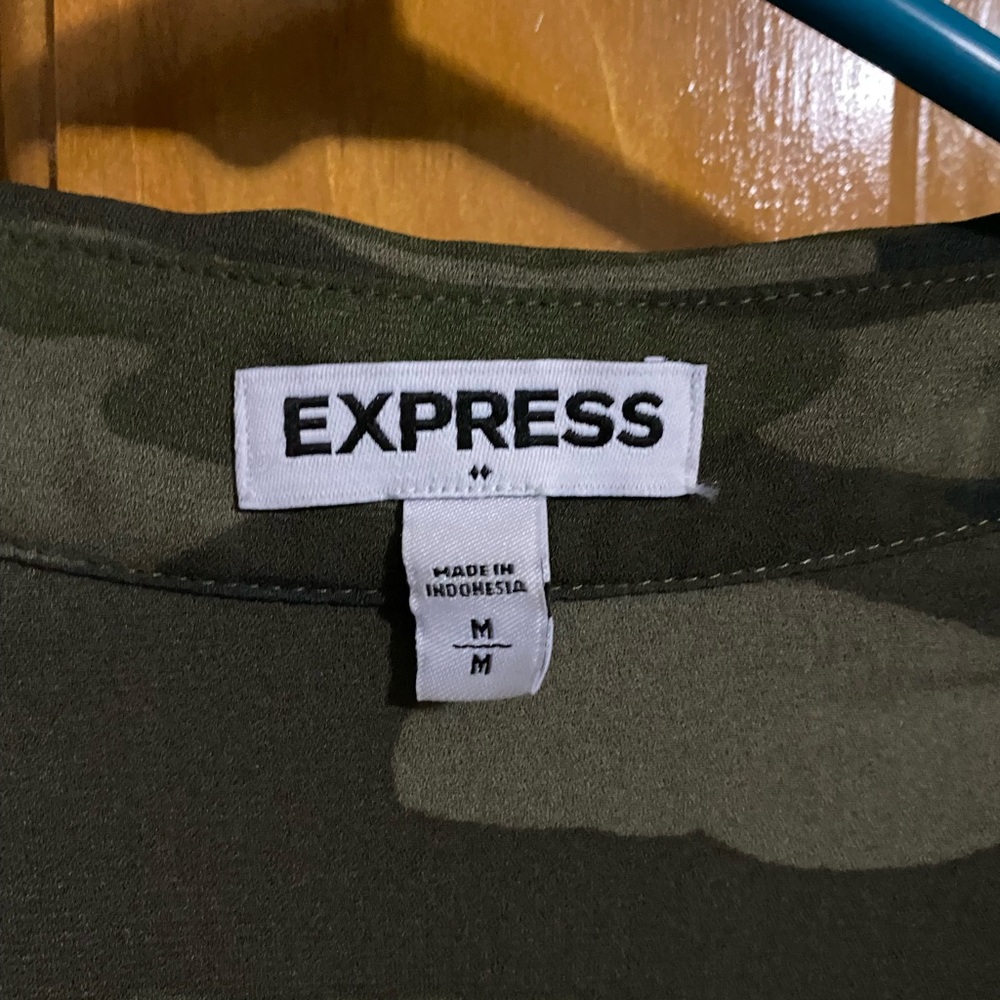 Express Top - Picture 3 of 3